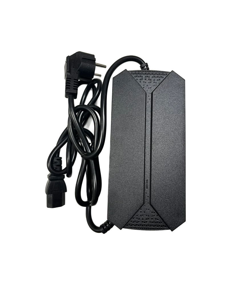 60 V 3 A liitium-ioonaku laadija elektrilisele tõukerattale